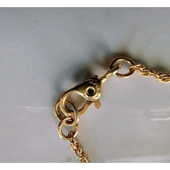 Vintage Monet Rhinestone And Gold Tone Heart Pendant Twist Chain Necklace - Picture 7 of 7